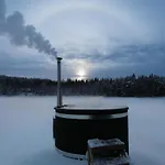 Sonka Lakeside With Private Sauna & Hot Tub Rovaniemi
