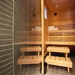 Βίλα Sonka Lakeside With Private Sauna & Hot Tub Ροβανιέμι