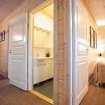 Sonka Lakeside With Private Sauna & Hot Tub *