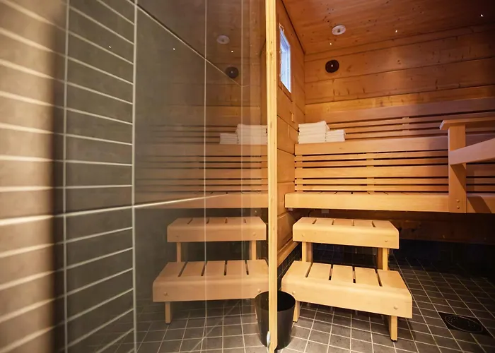 Sonka Lakeside With Private Sauna & Hot Tub *