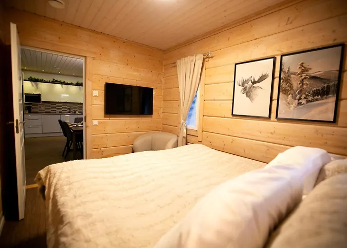 Sonka Lakeside With Private Sauna & Hot Tub Villa